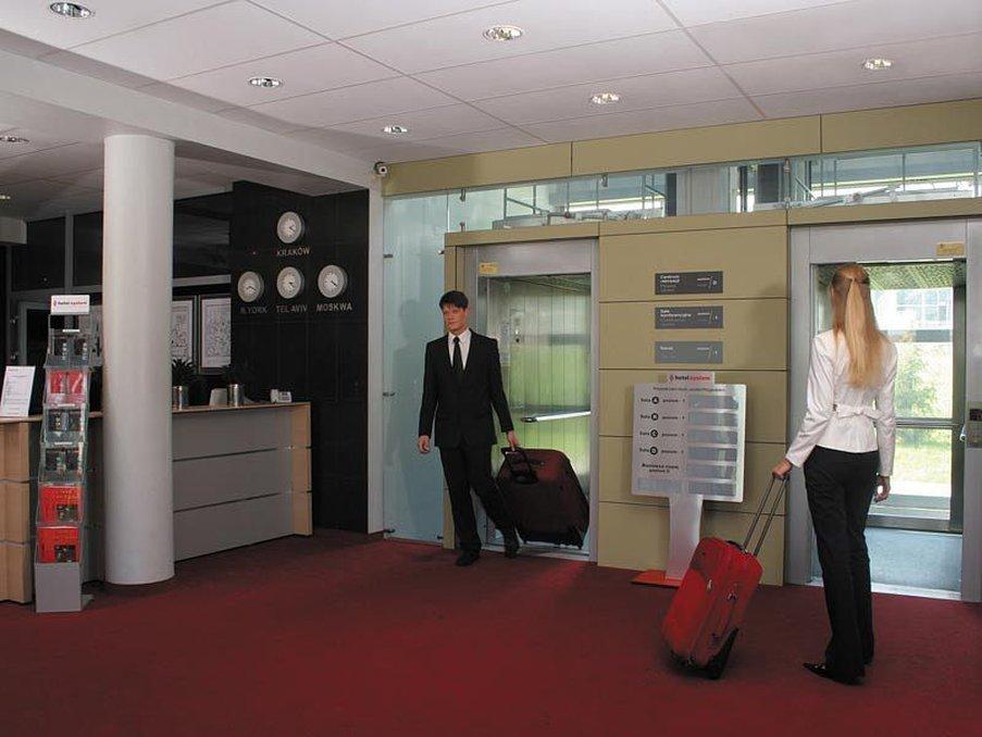 Wm Hotel System Sp. Z O.O. Krakow Ngoại thất bức ảnh